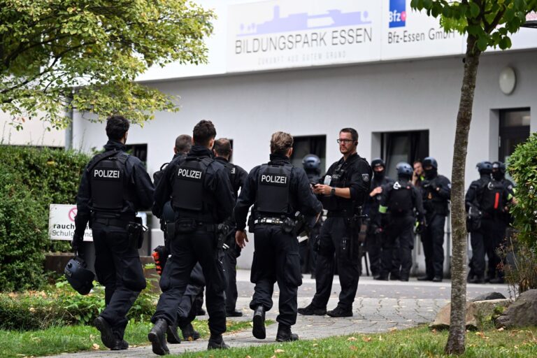 Polizeieinsatz an Berufskolleg in Essen
