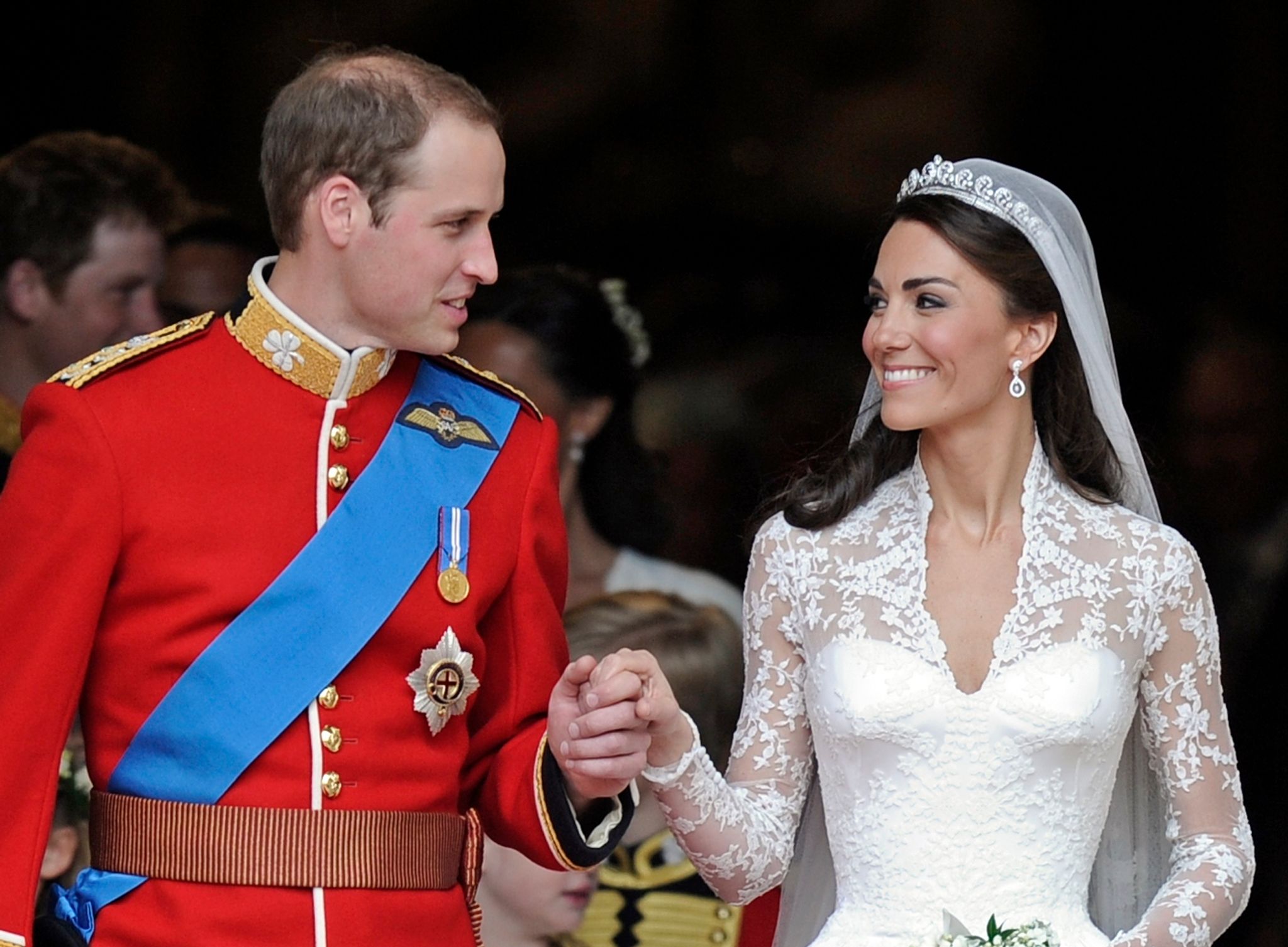 Britischer Palast erinnert an Hochzeitstag von Kate und William