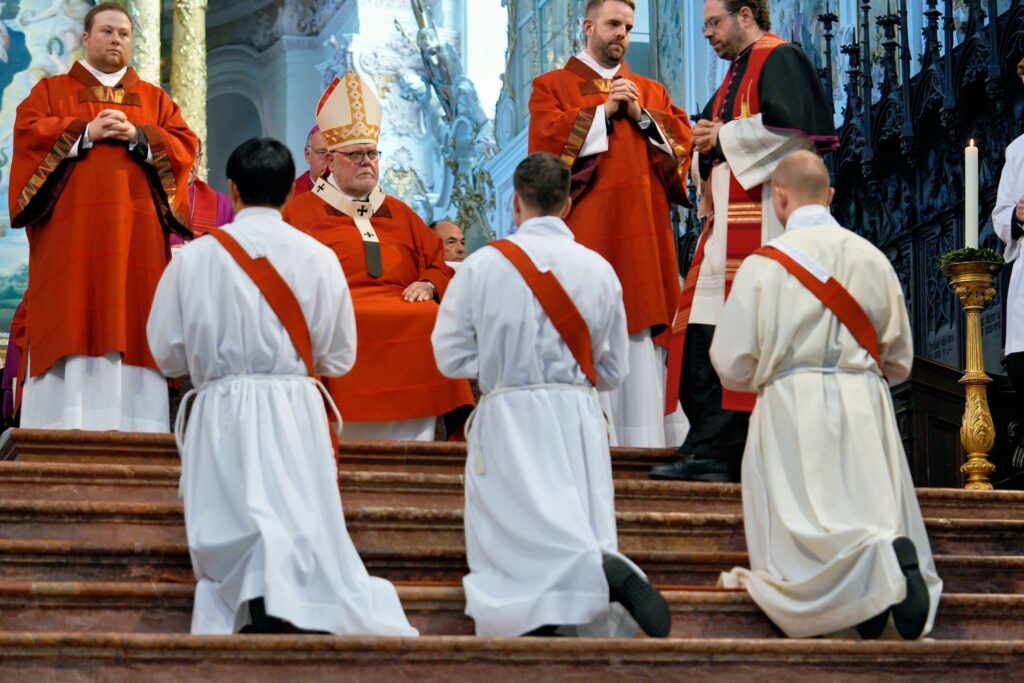 Gottesdienst mit Kardinal Reinhard Marx mit Priesterweihe
