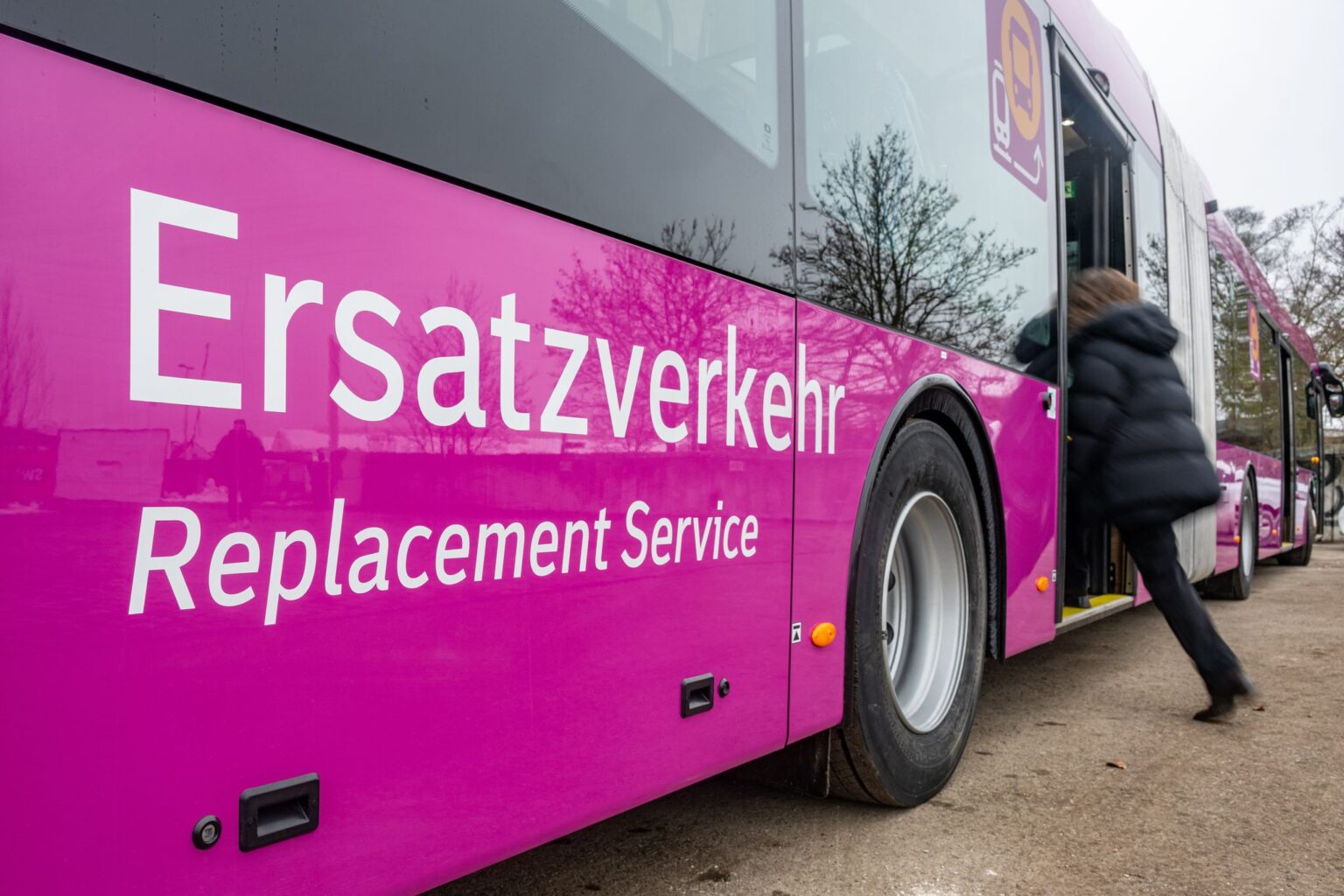 Bahn Chaos Warum Jetzt Lila Busse Ostbayern Rollen Bahn Chaos Warum Jetzt Lila Busse Ostbayern Rollen