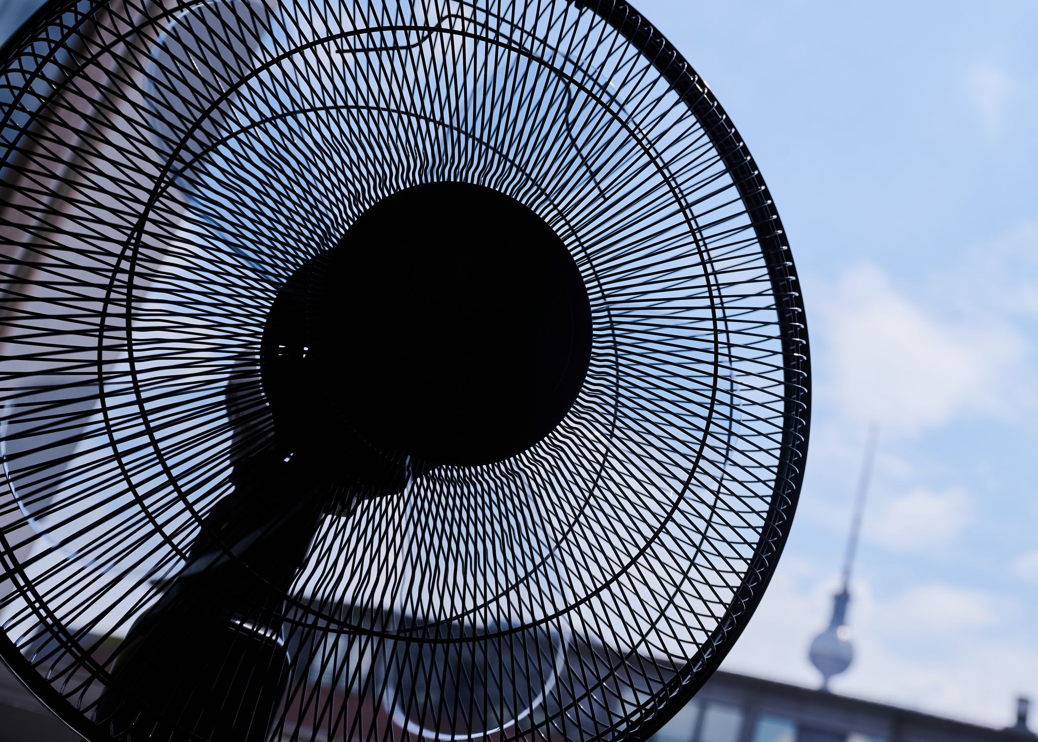 Heiße Sommertage: Wie wird es im Wohnraum kühler?