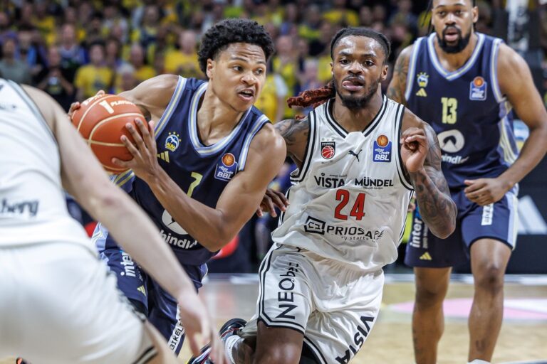 Alba Berlin - Bamberg Baskets