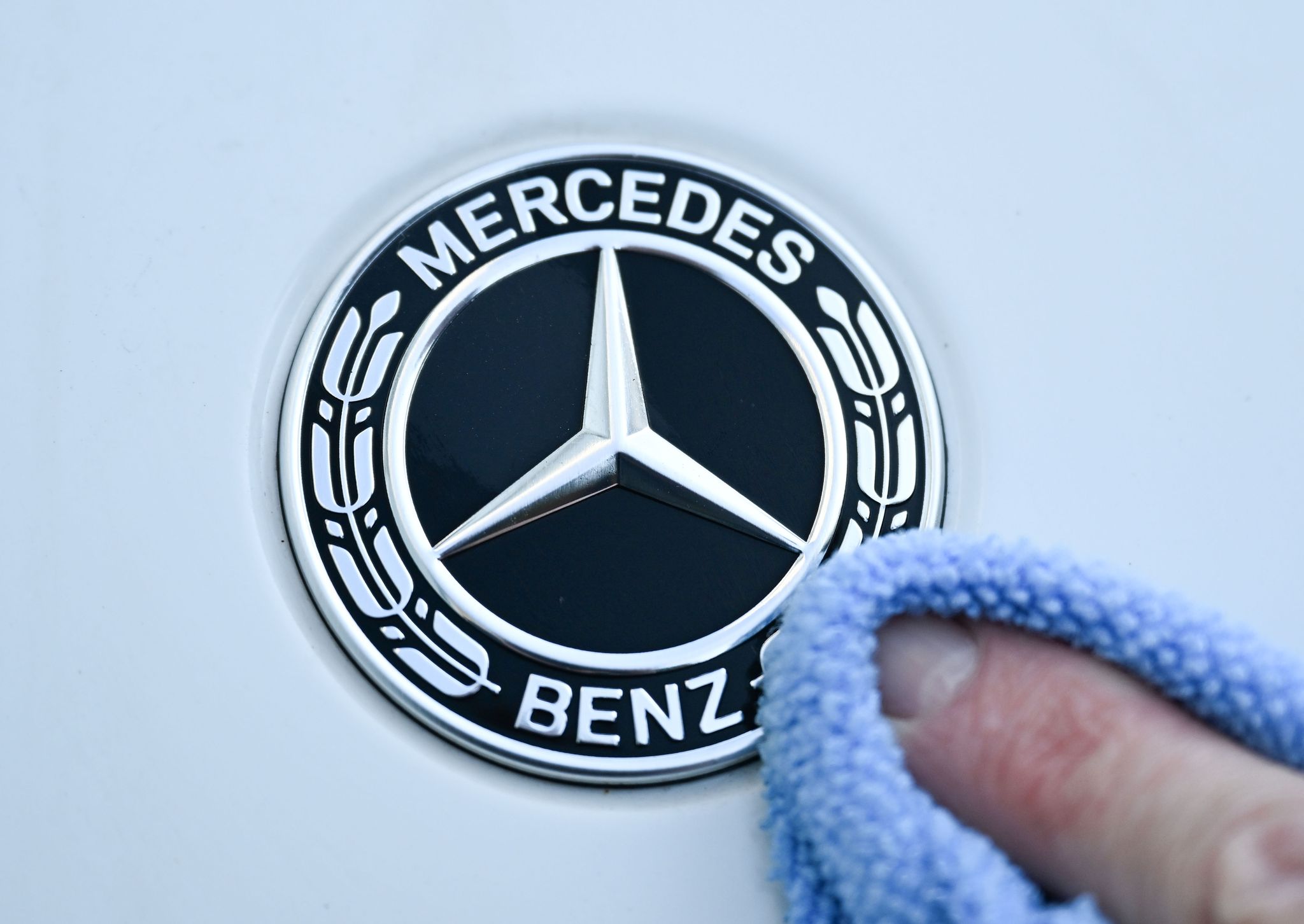 Mercedes-Benz Logo