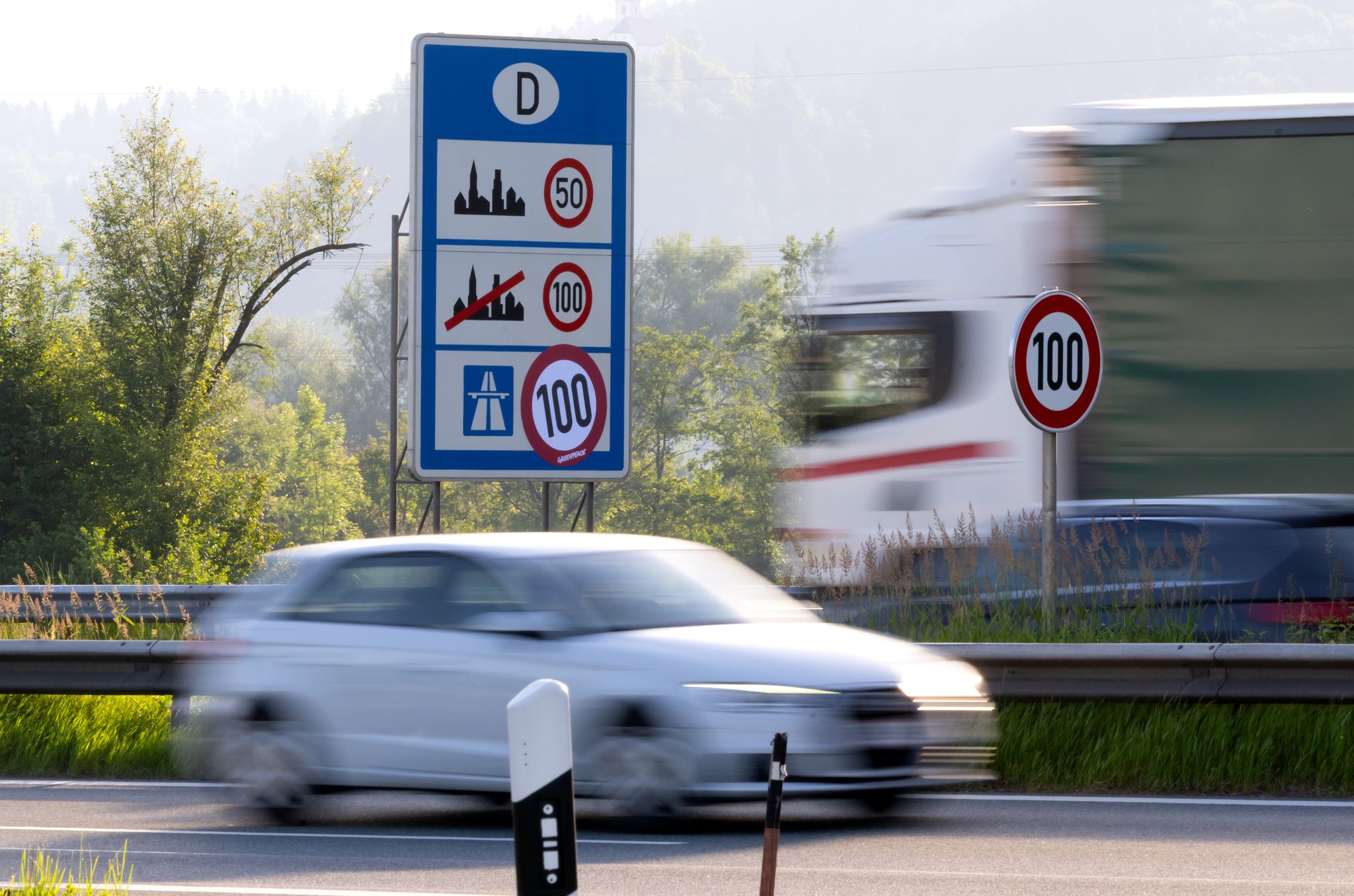 Greenpeace-Aktion für Tempolimit auf Autobahnen