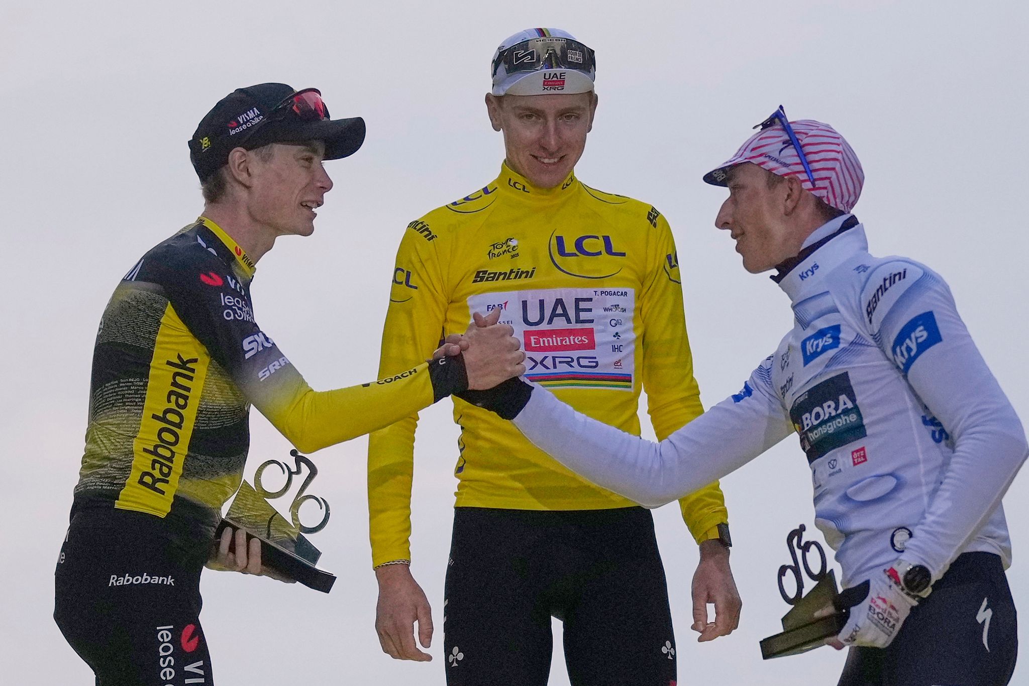 Jonas Vingegaard, Tadej Pogacar und Florian Lipowitz