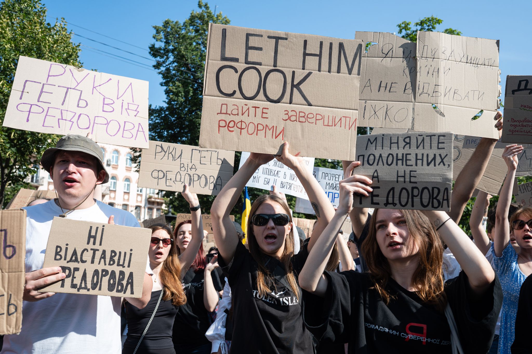 Proteste in Kiew nach Entlassung von Verteidigungsminister