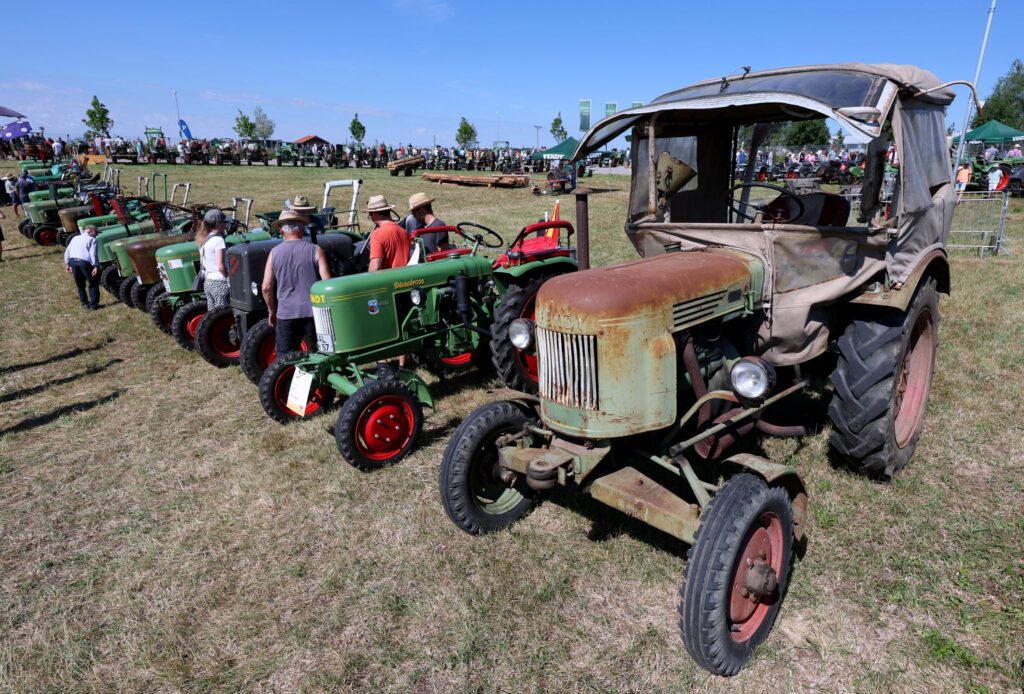 "Dieselrosstreffen" des Herstellers Fendt