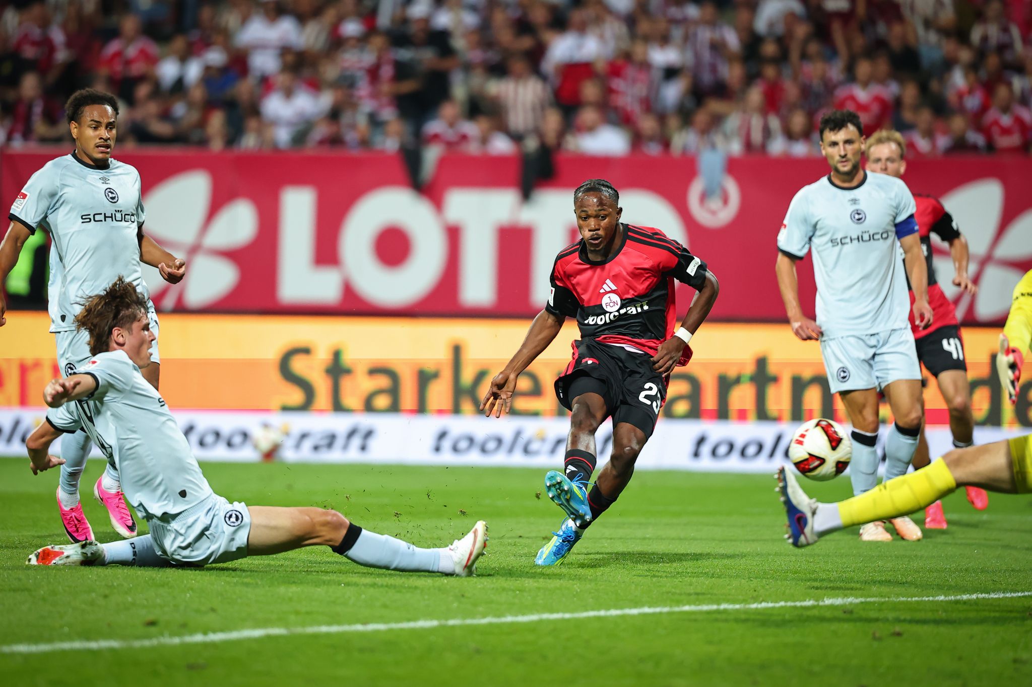 1. FC Nürnberg - Arminia Bielefeld