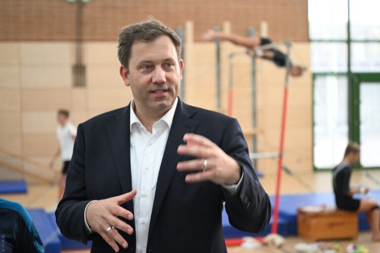 Finanzminister Klingbeil besucht Zukunftsprojekte in Deutschland