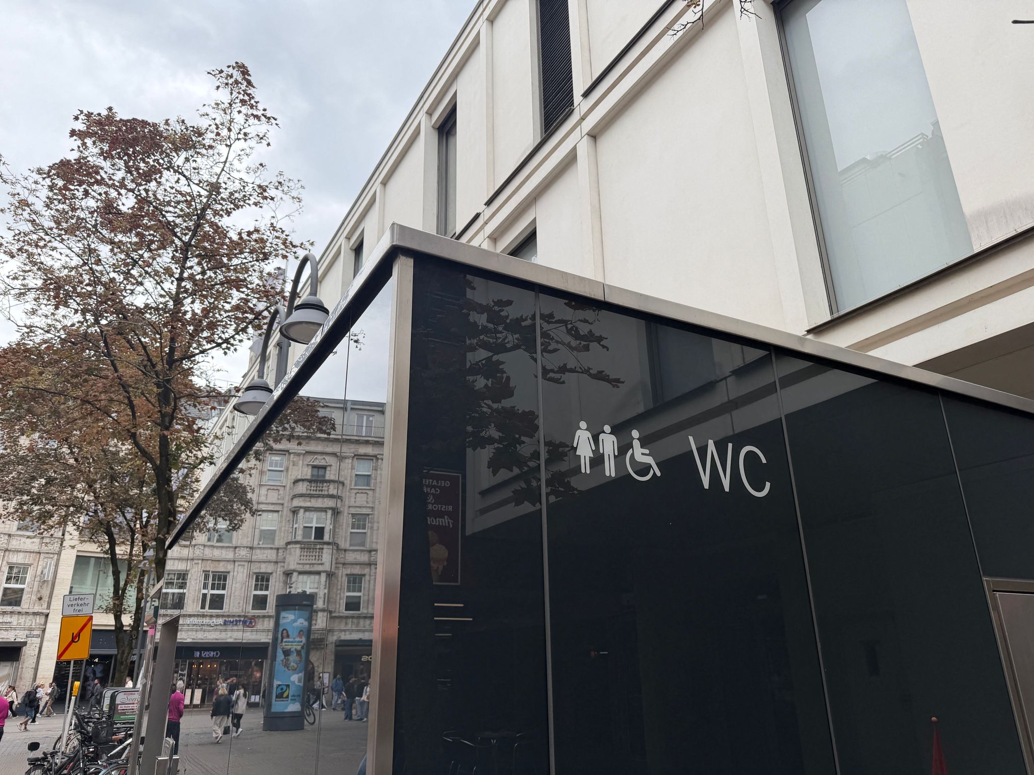 Öffentliche Toilette in Köln