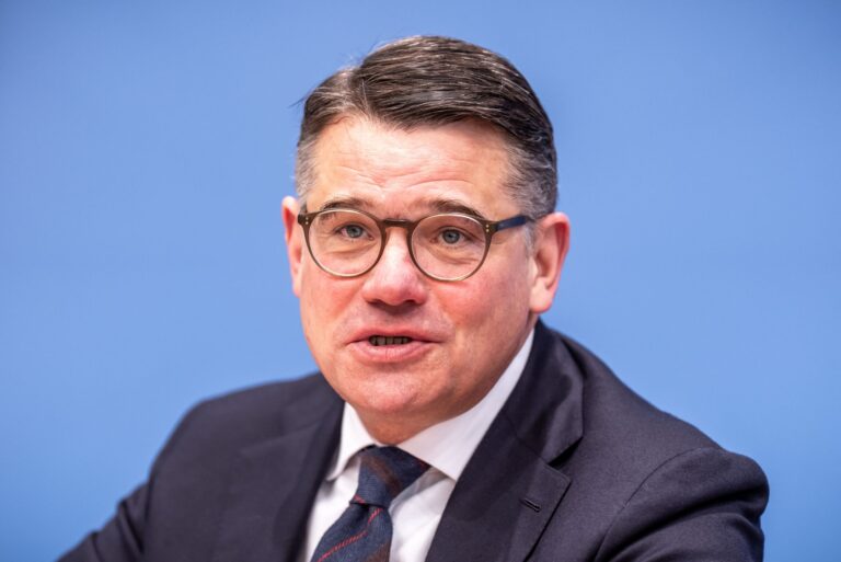 Regierungschef Boris Rhein