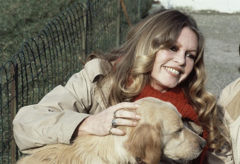 Brigitte Bardot mit Hund