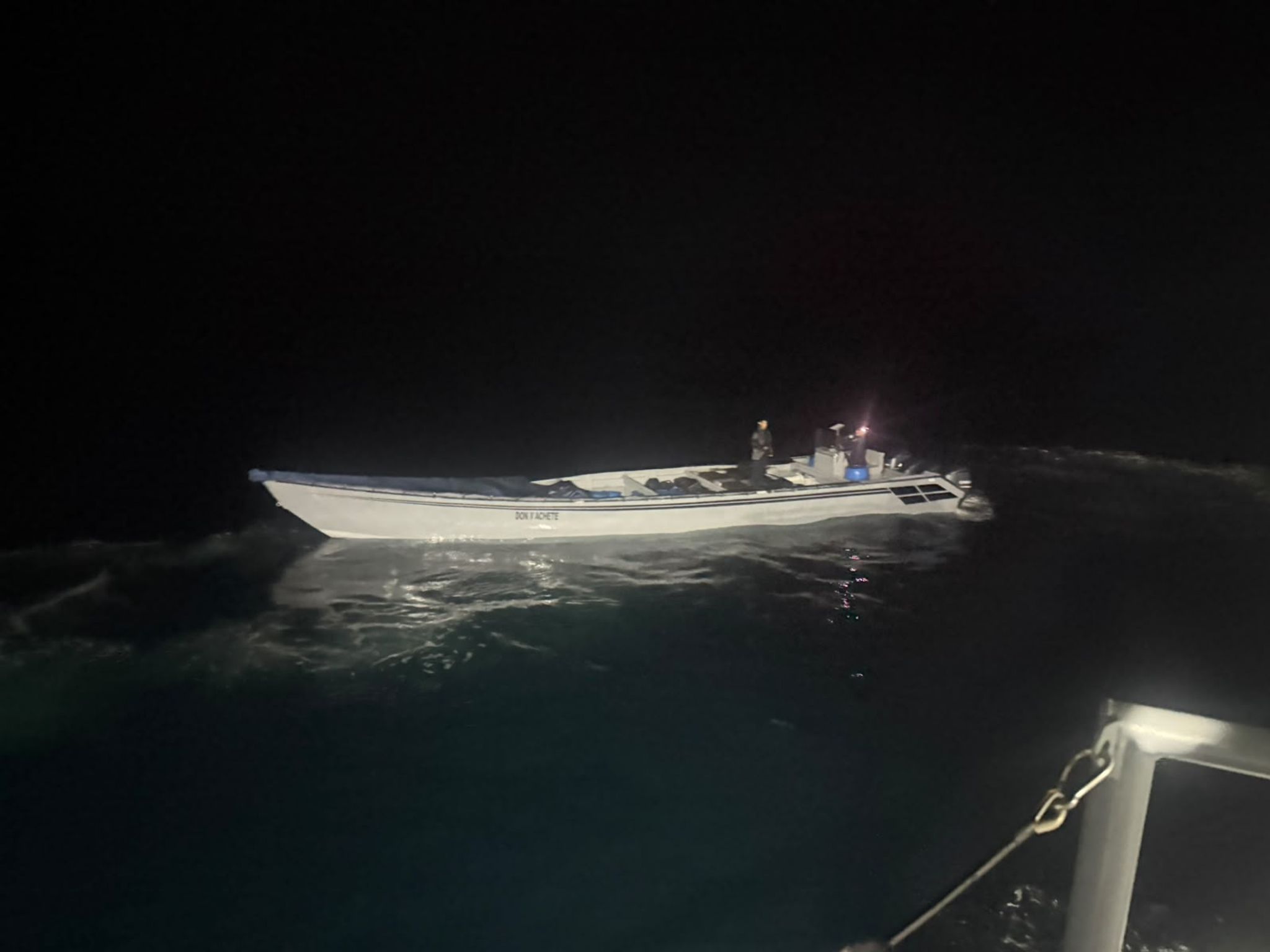 Kolumbiens Marine beschlagnahmt fast fünf Tonnen Kokain