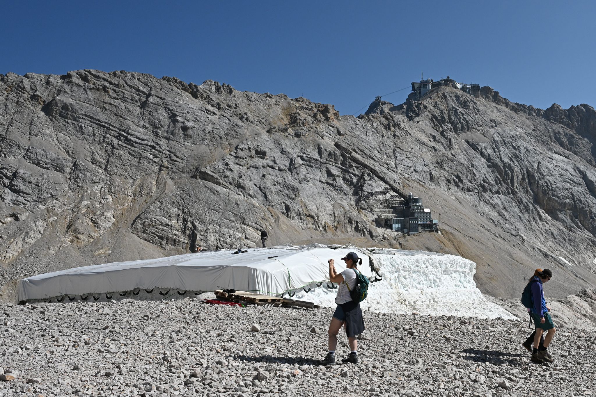 Hitze lässt Gletscher schrumpfen