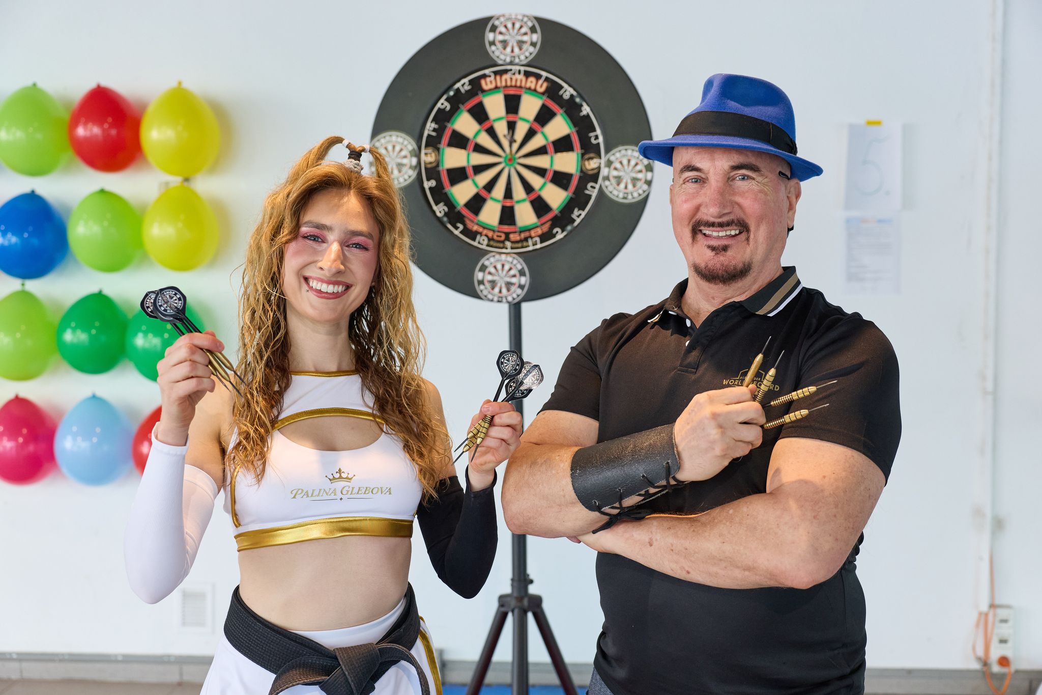 Palina Glebova bei Guinness-Weltrekordversuchen
