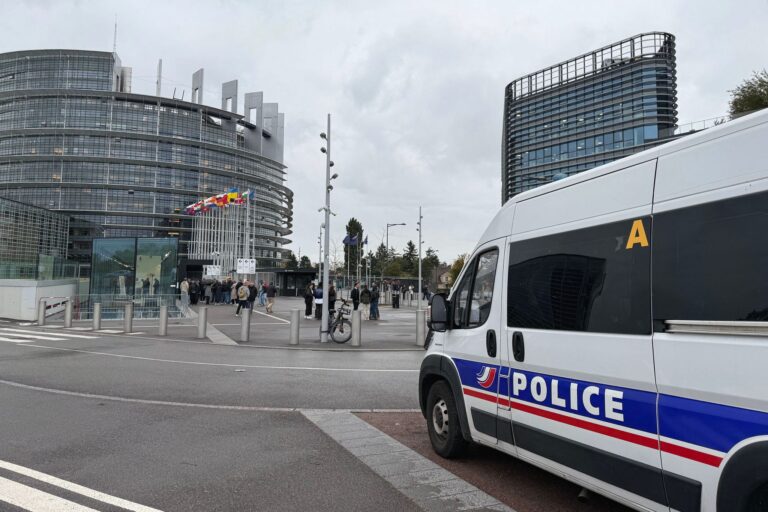 Ermittler durchsuchen Büros rechter Fraktion im EU-Parlament