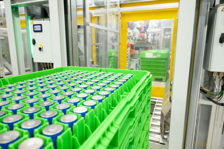 Produktionsbeginn im BMW-Batteriewerk Irlbach-Straßkirchen