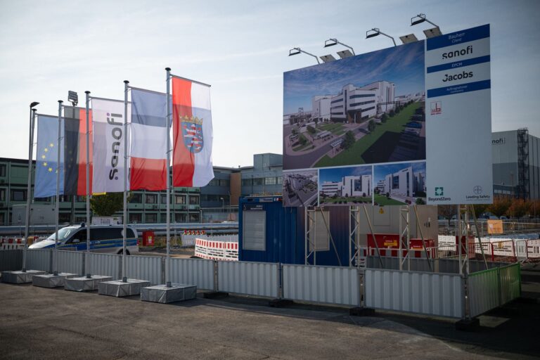 Spatenstich für Insulinproduktionsanlage Sanofi