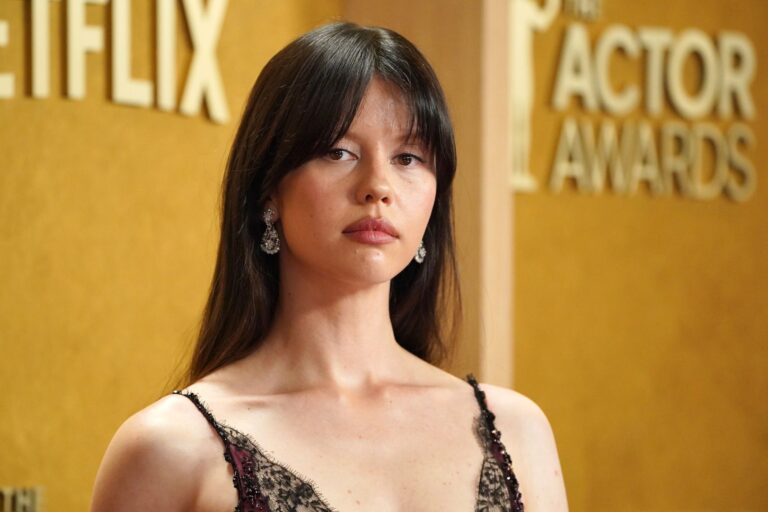 Mia Goth
