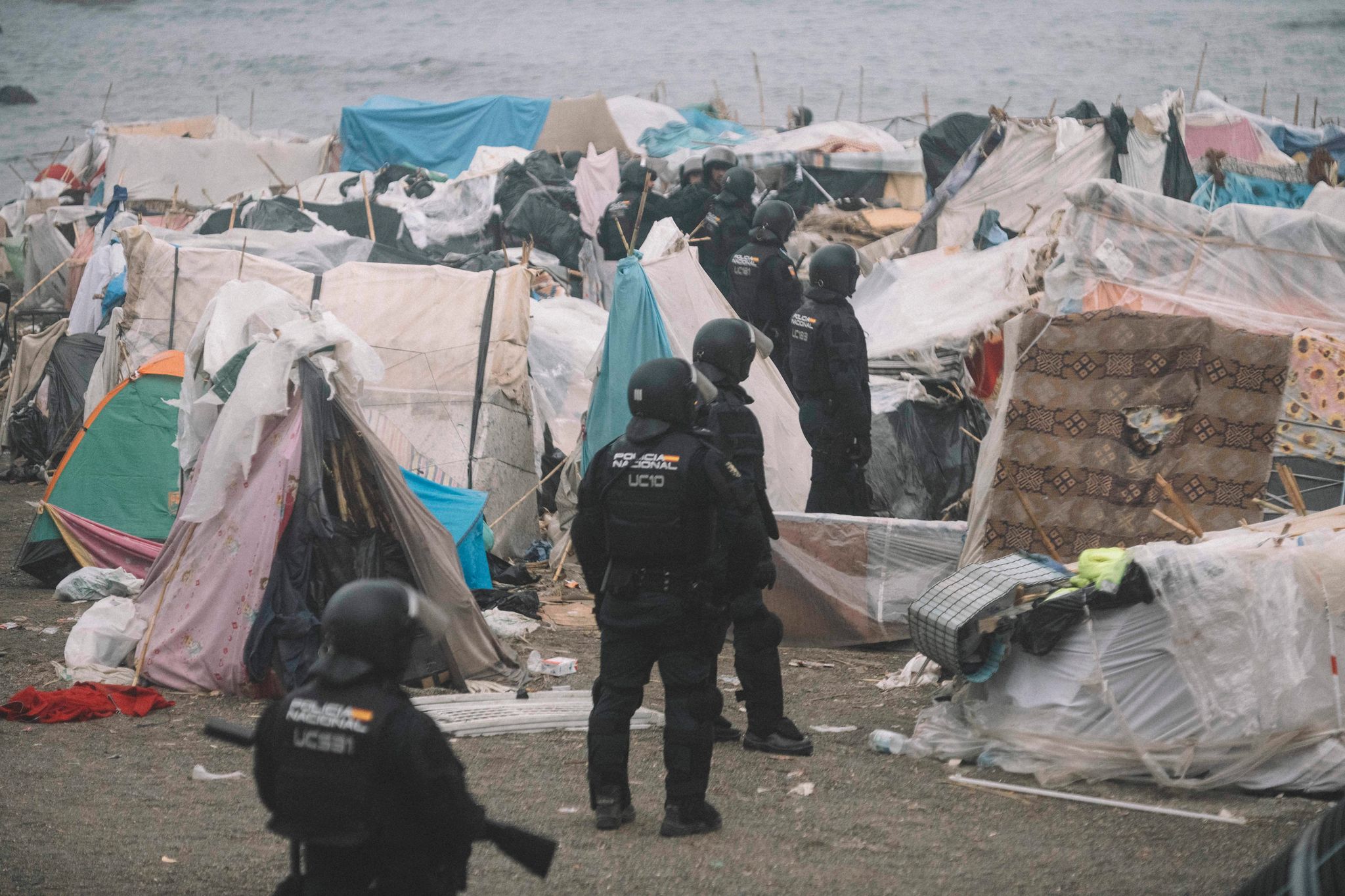 Polizei räumt Migrantenlager in Ceuta